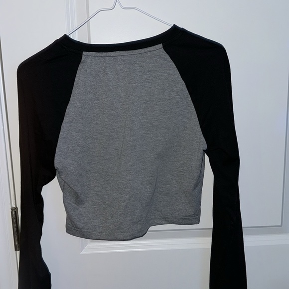 SHEIN EZwear Slogan Graphic Notched Neck Raglan Sleeve Summer Outfits Crop Tee - Picture 2 of 2